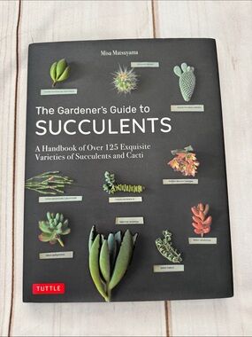 The Gardeners Guide to Succulents book